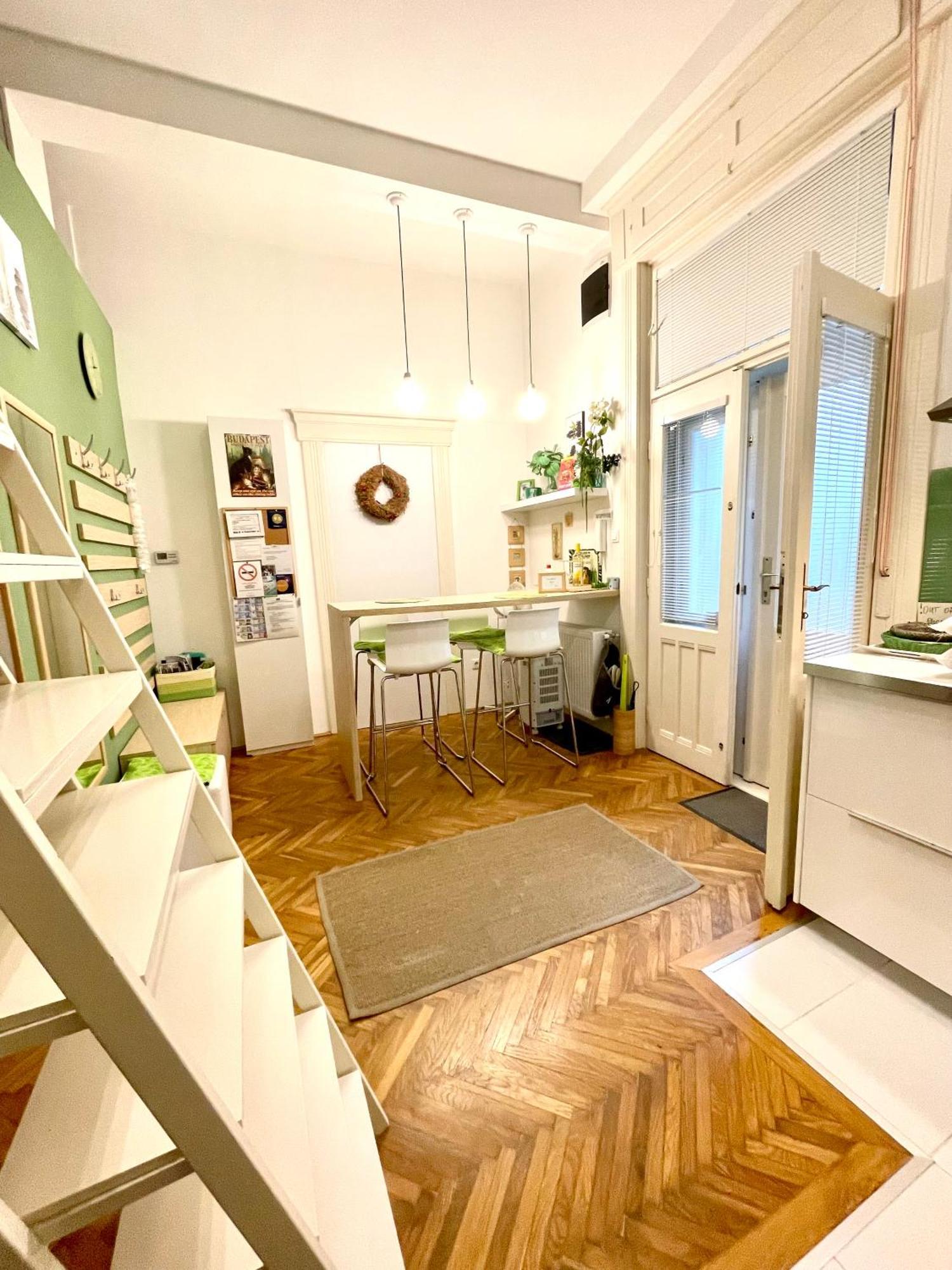 Green Pearl Apartment At St Stephen' S Basilica Budapest Exterior foto