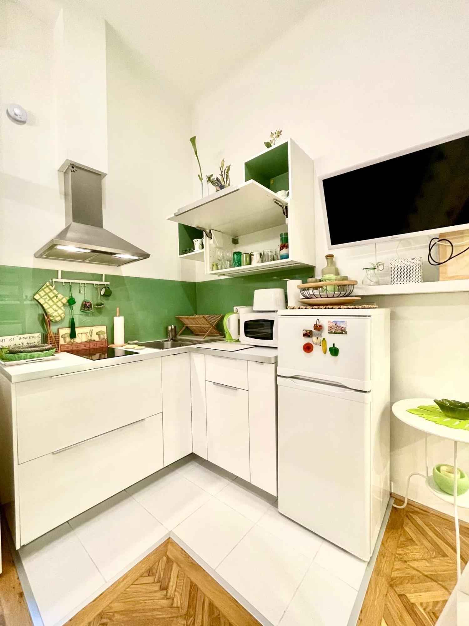 Green Pearl Apartment At St Stephen' S Basilica Budapest Exterior foto