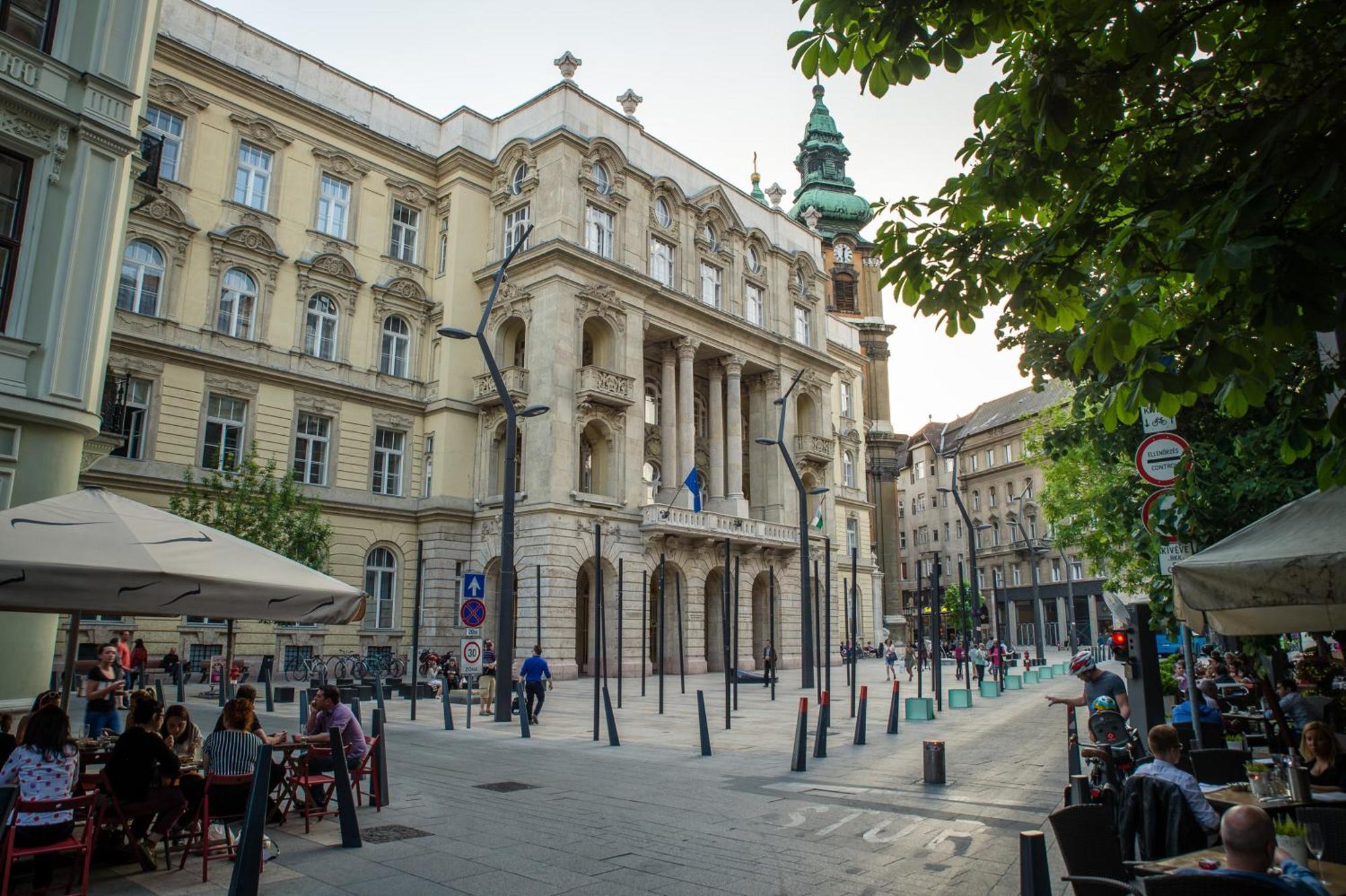 Green Pearl Apartment At St Stephen' S Basilica Budapest Exterior foto